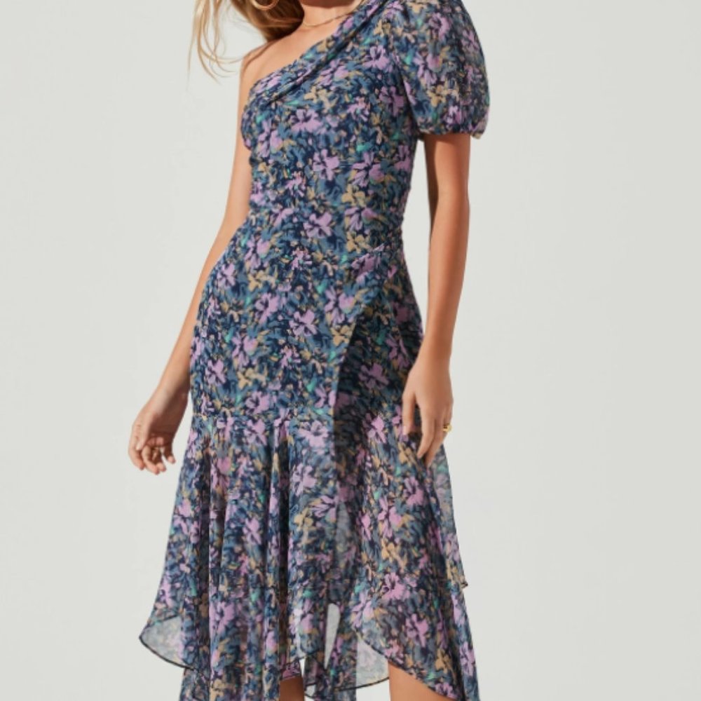 ASTR Santorini Floral One Shoulder Midi Dress Color: NAVY-LILAC FLORAL / XL